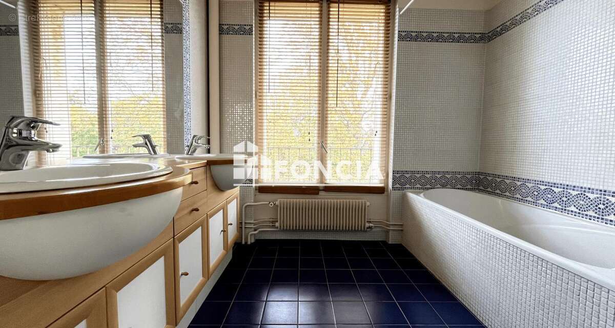 Appartement à RUEIL-MALMAISON