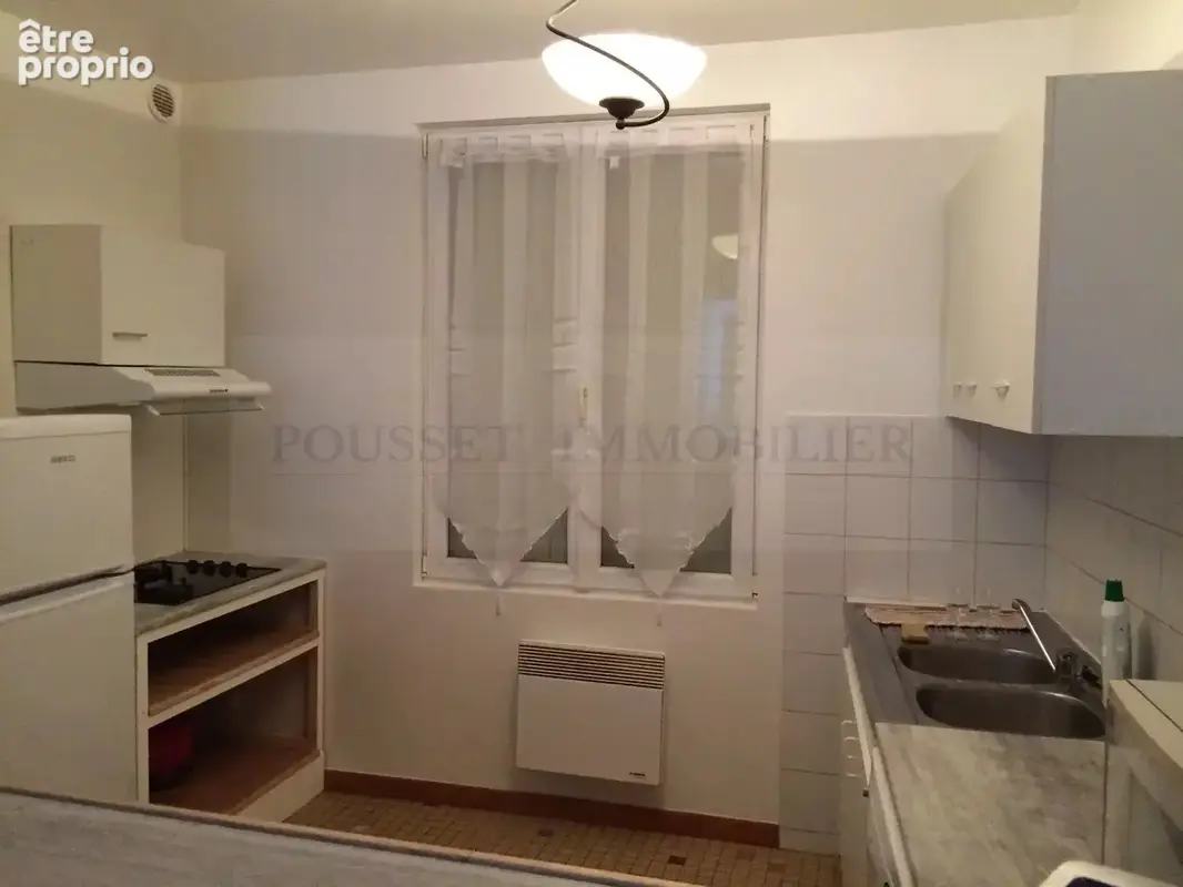 Immeuble de rapport en pierre de 204 m² avec cour. - photo 5