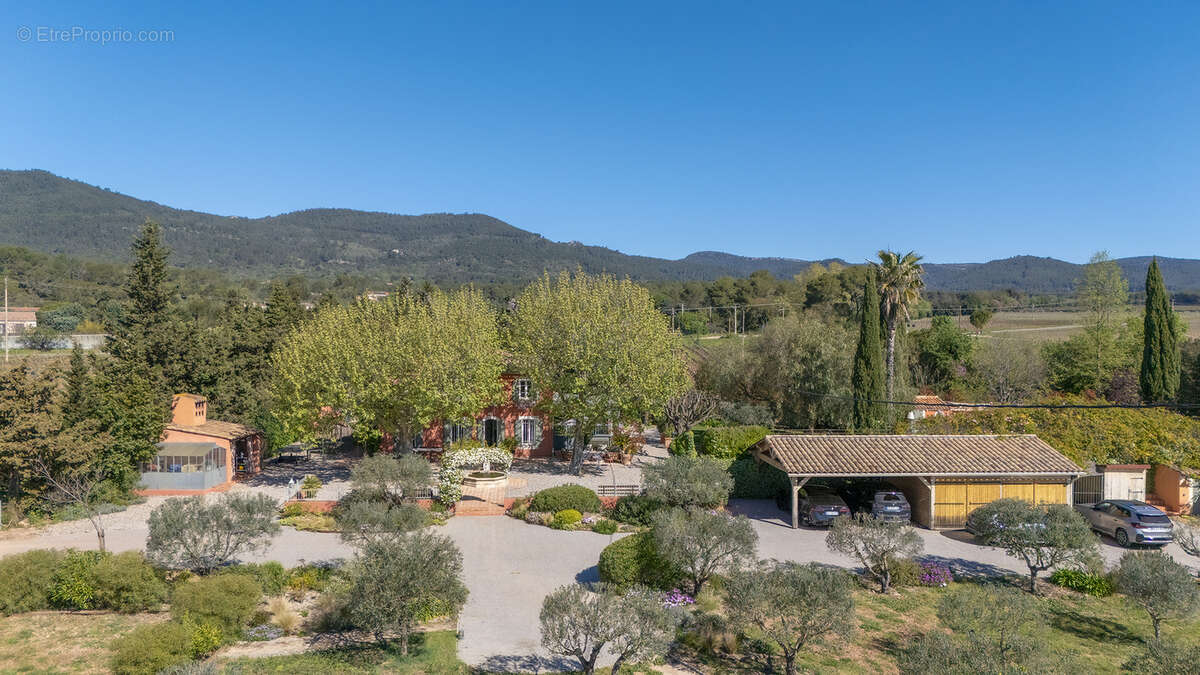 Maison à PUGET-VILLE