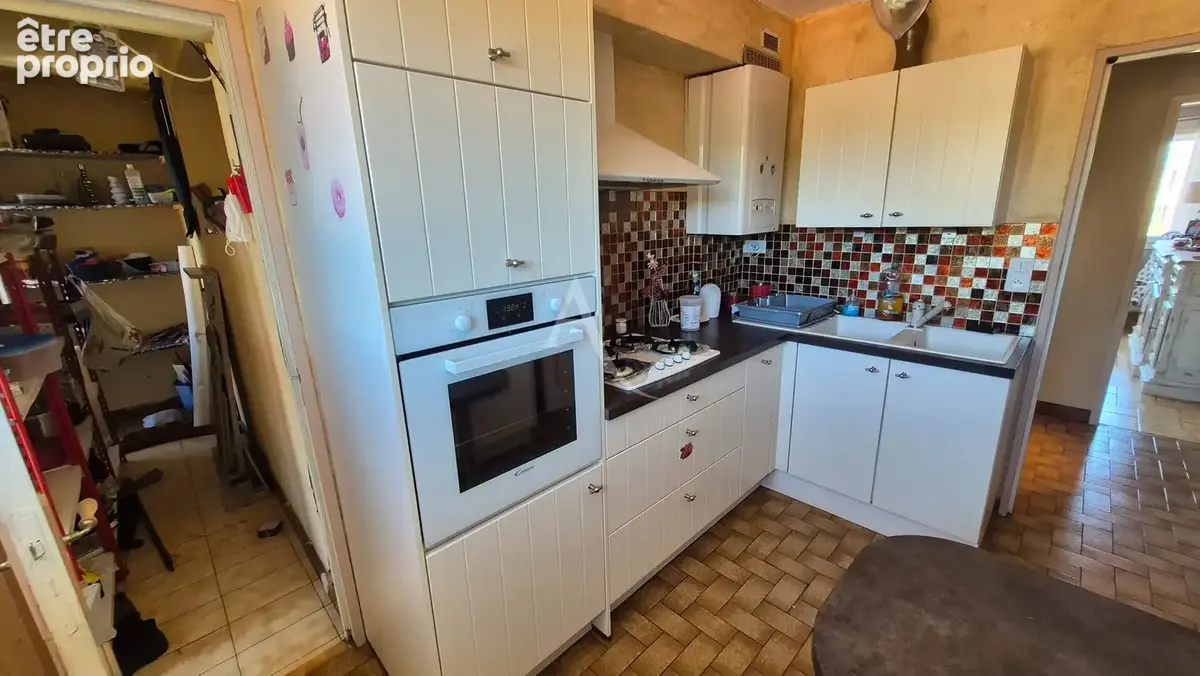 Appartement T3 77m², vue cathédrale, cave, dernier étage - photo 9