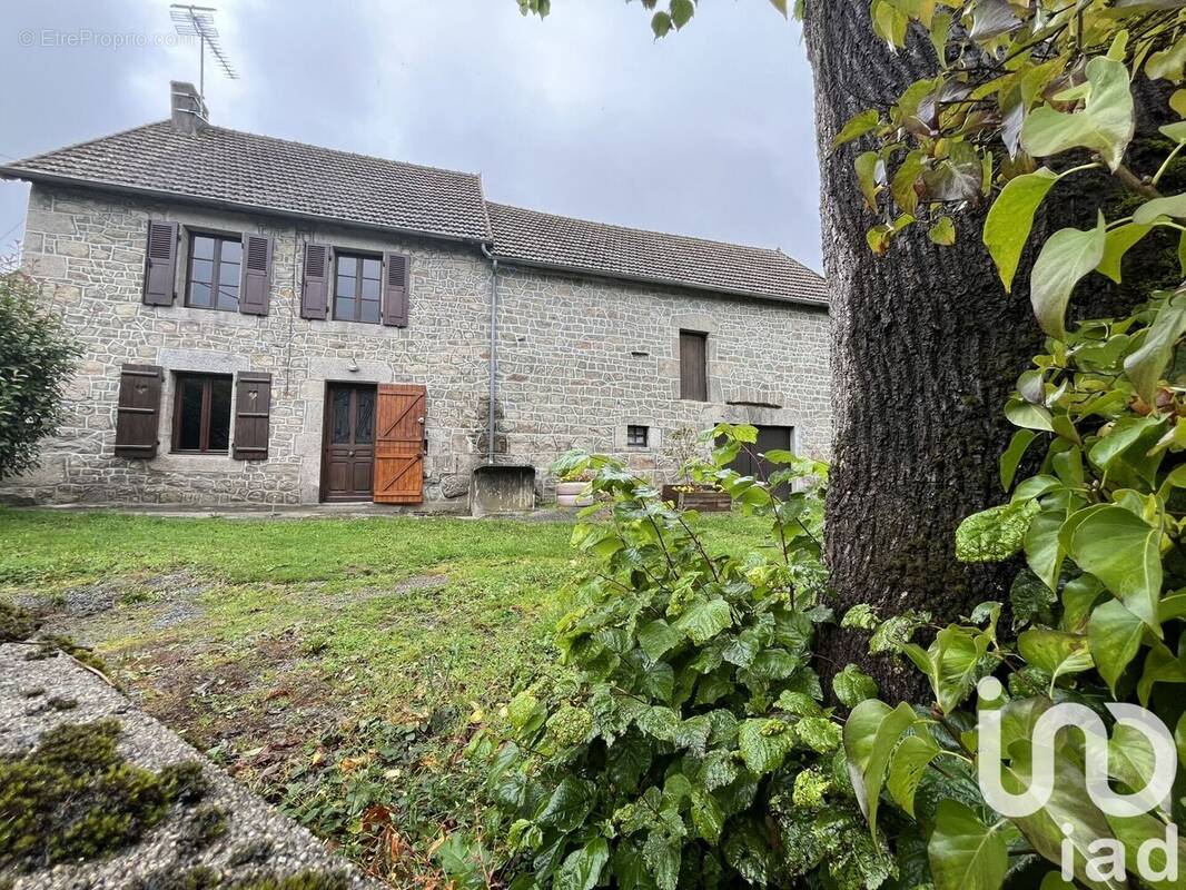 Photo 1 - Maison à MAGNAT-L'ETRANGE