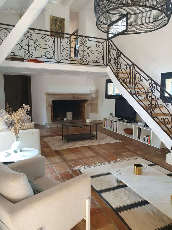 Maison à LA LONDE-LES-MAURES