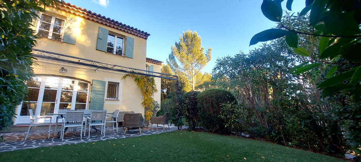 Maison à LA MOTTE