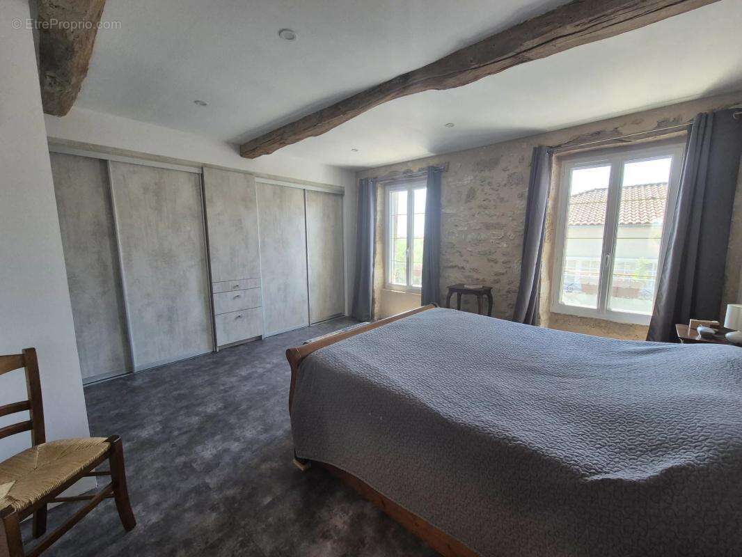 Maison à PUYCASQUIER