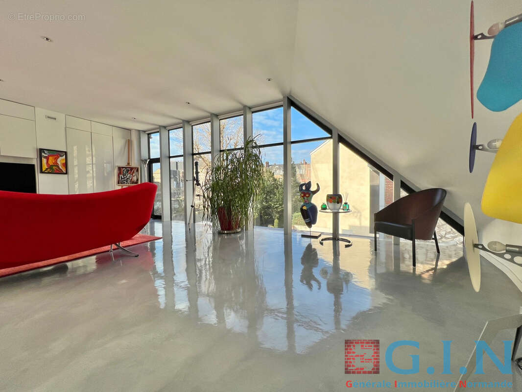 Rouen proximite gare / rue jeanne d'arc / bureaux 240m2 - photo 3