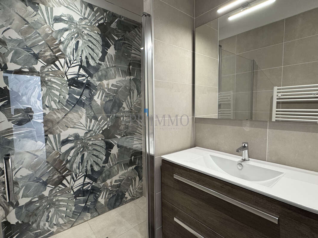 VILLA de 2022, coeur de Boulouris avec piscine. - photo 5