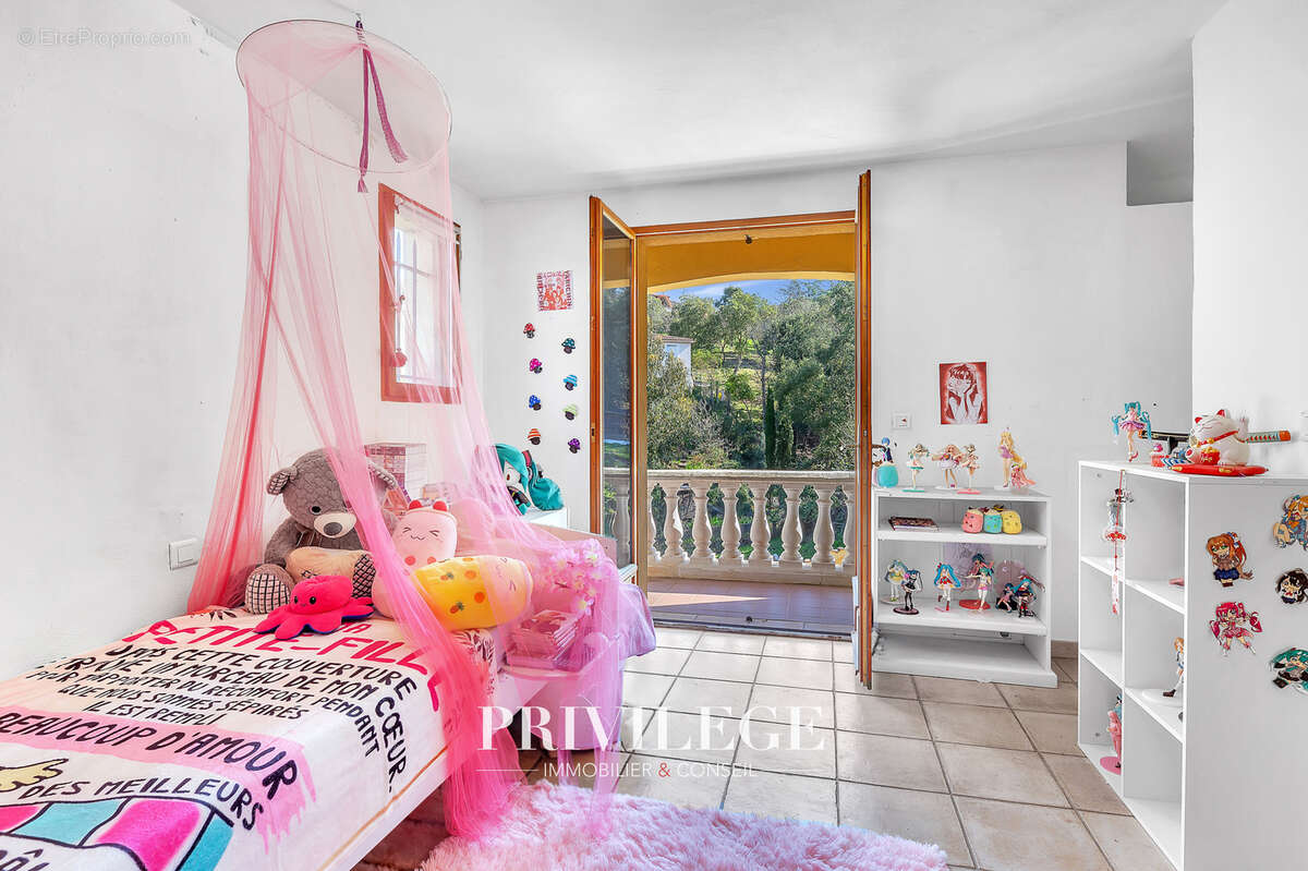 Maison à LES ADRETS-DE-L'ESTEREL