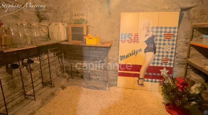 Maison à SAINT-MARTIN-DE-LA-PORTE