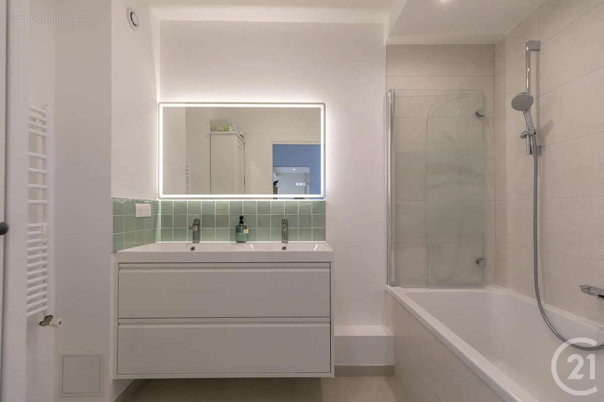 Appartement à SAINT-MAUR-DES-FOSSES
