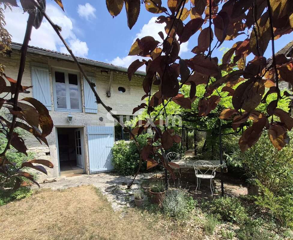 Deux Maisons de caractère réunies par une véranda de 60 m² - photo 2