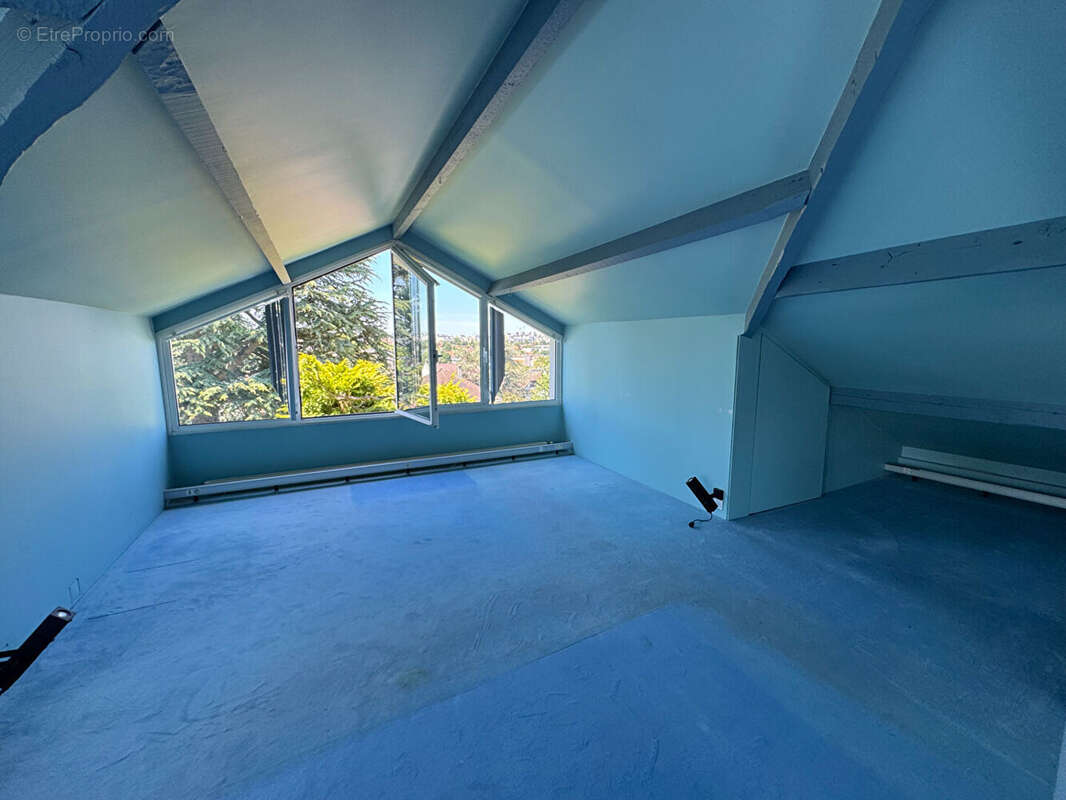 Maison à L&#039;HAY-LES-ROSES