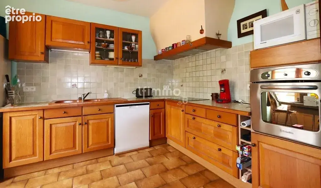 Maison - Immeuble de rapport de 185m² - photo 6