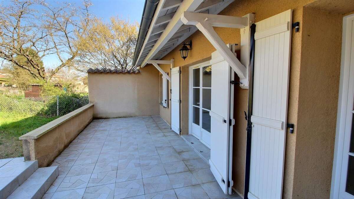 Maison à CHAINTRE