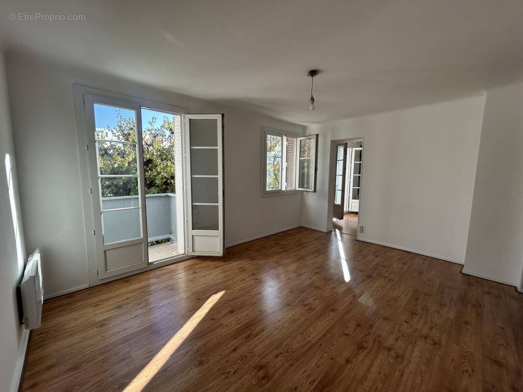 Appartement à MARSEILLE-9E