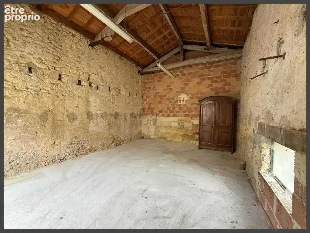 Ensemble en pierre, maison principale avec jardin et 1 appartement à VILLEFRANCHE DE LONCHAT (24) - photo 19