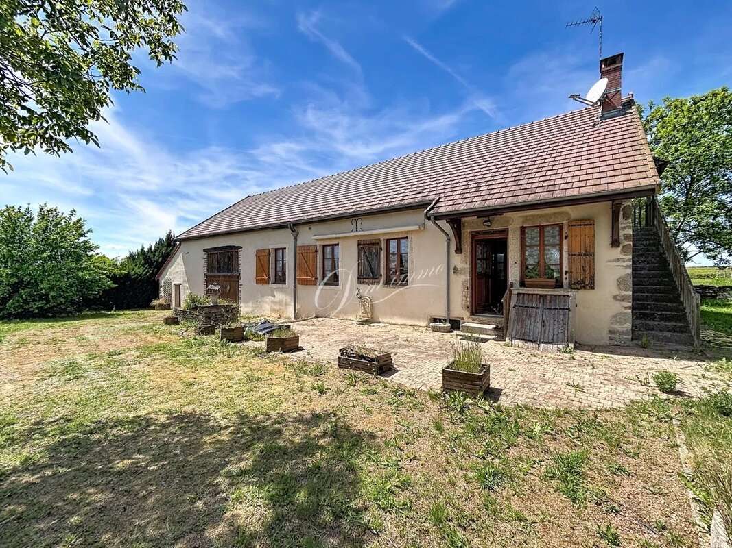 Maison à LIERNAIS