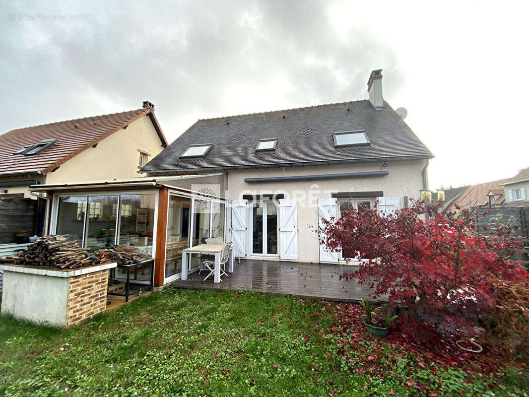 Maison à VIRY-CHATILLON