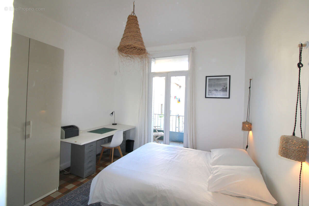 Appartement à MARSEILLE-5E