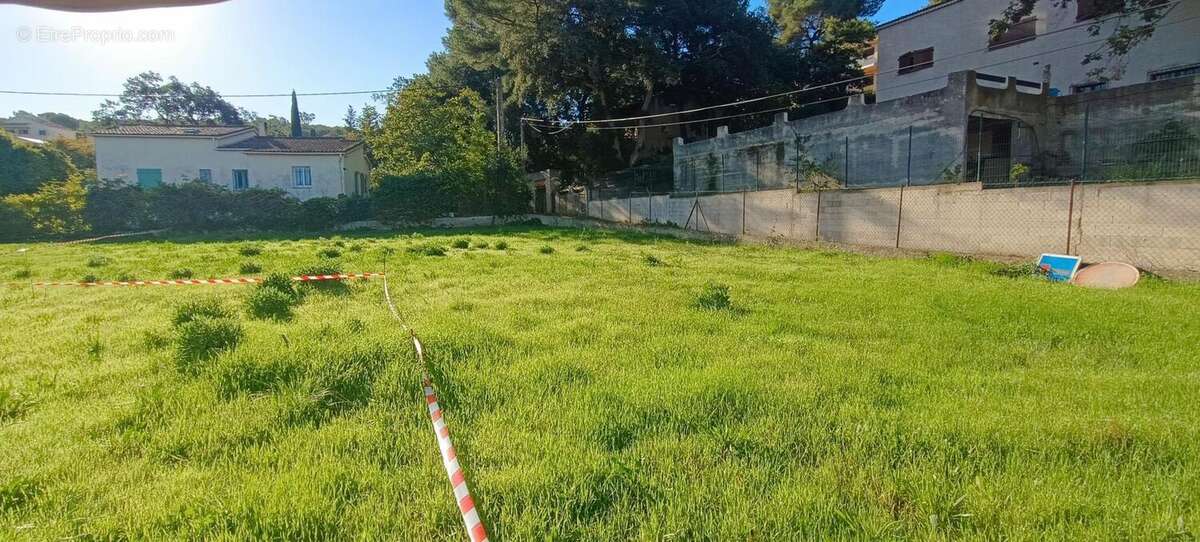 Terrain à SIX-FOURS-LES-PLAGES