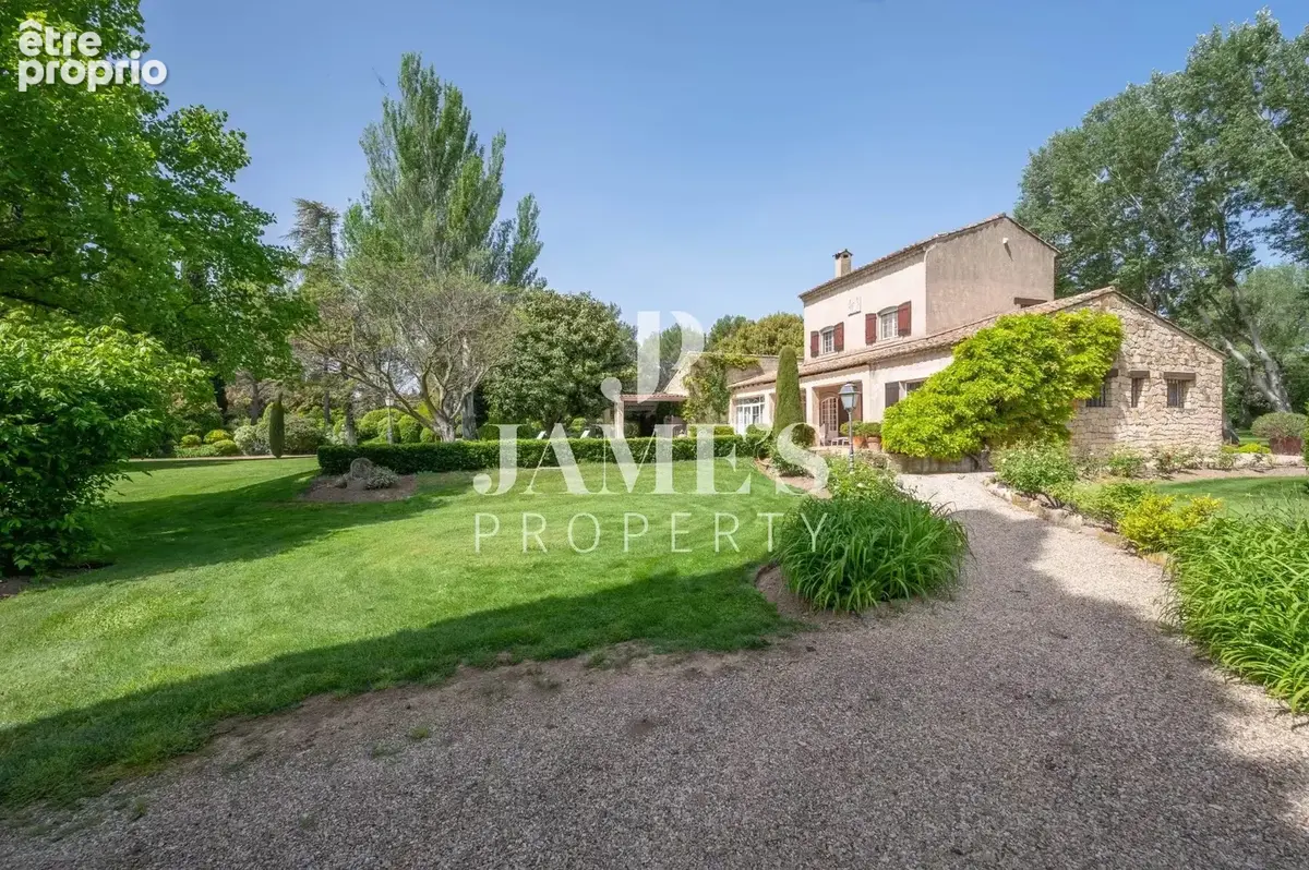 Maison 8 pièces 210 m² à vendre à Paradou (13520) - photo 6