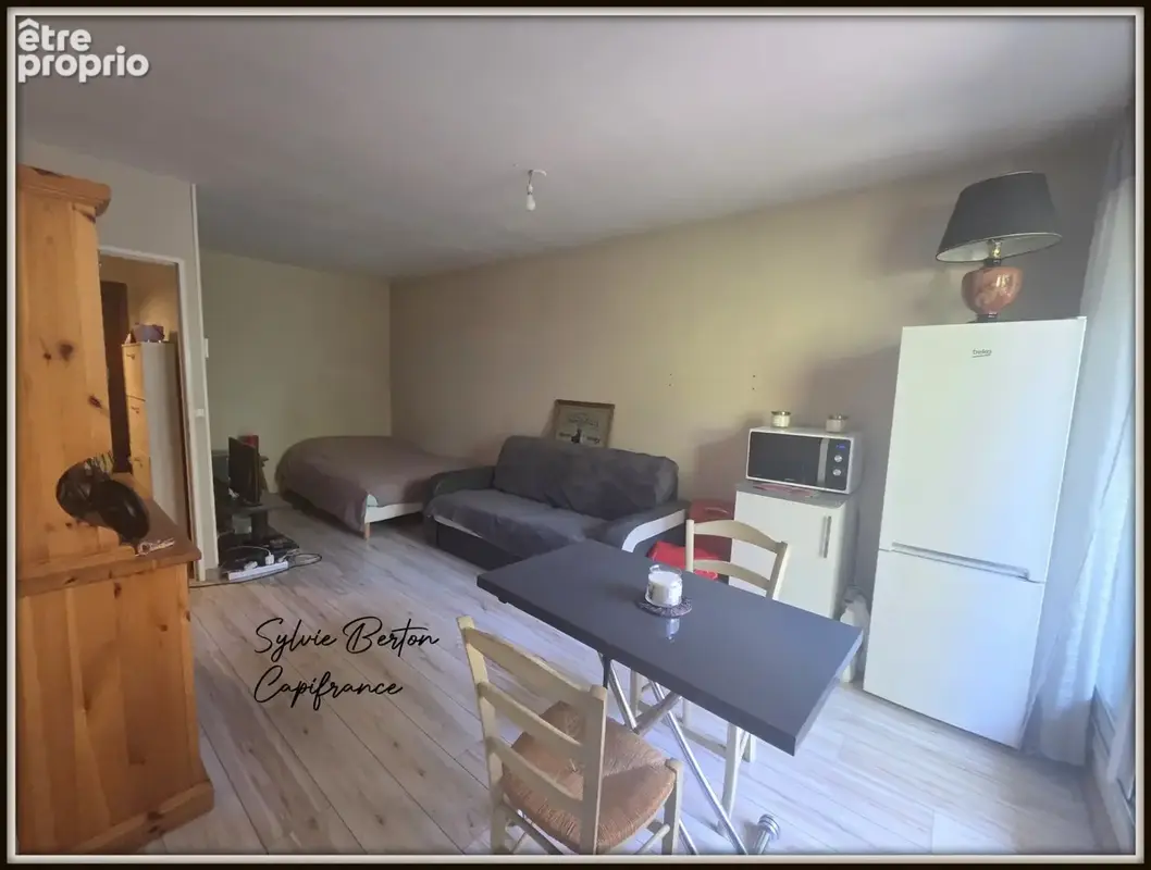 VAUJOURS Studio - 34 m2 avec balcon et place de parking - photo 5