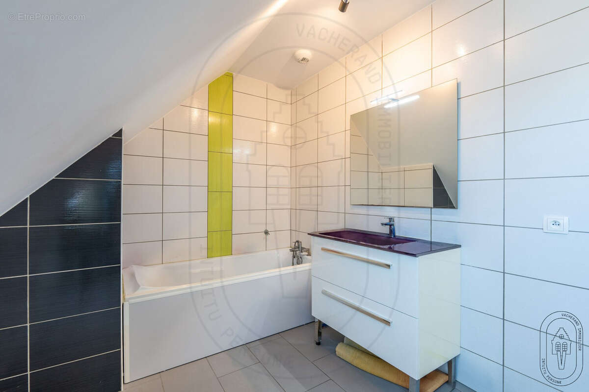 Maison 244 m² à Bierne  - photo 7