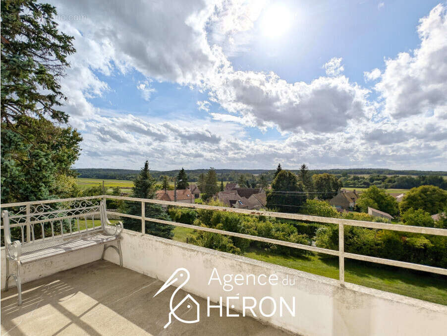 Maison à TREUZY-LEVELAY