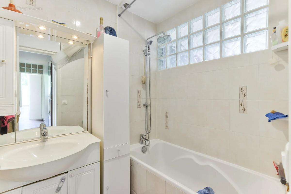 Appartement à GENNEVILLIERS