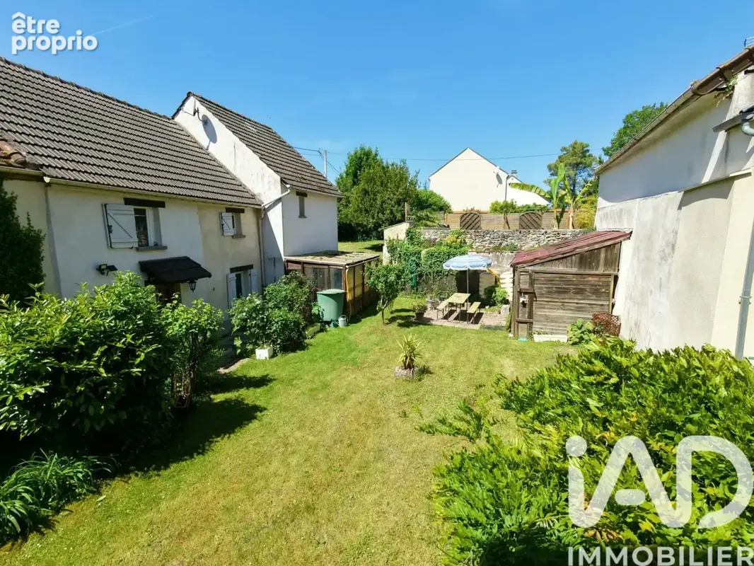 Photo 1 - Maison à CRECY-LA-CHAPELLE