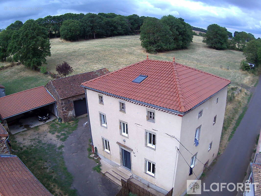 Maison à SAINT-ARCONS-D'ALLIER