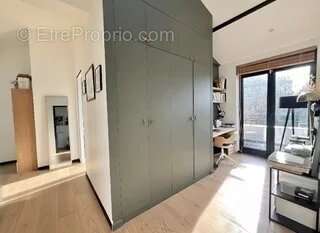 Appartement à SURESNES