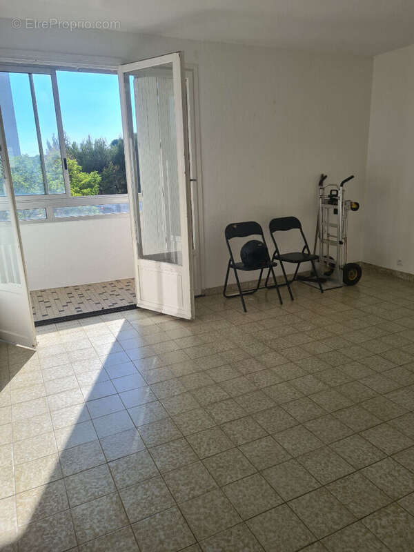 Appartement à SEPTEMES-LES-VALLONS
