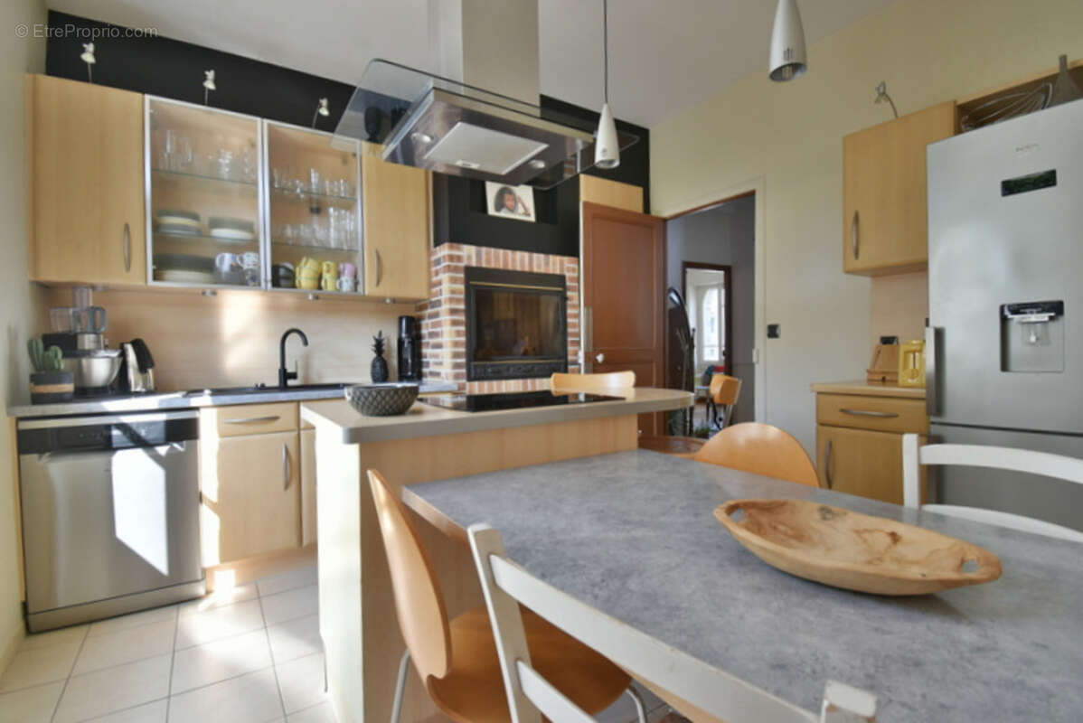 Maison  Bourgeoise à vendre 8 pièces de 170 m² à LAVAL (53) RIVE GAUCHE - photo 9
