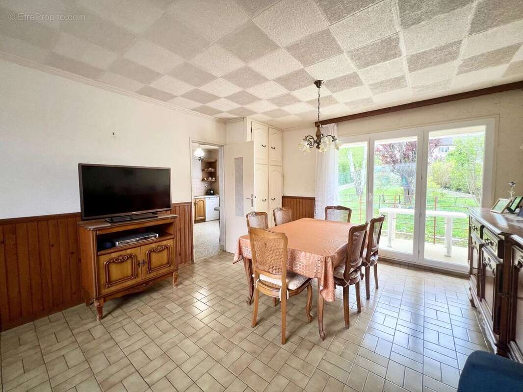 Maison à HOUDAN
