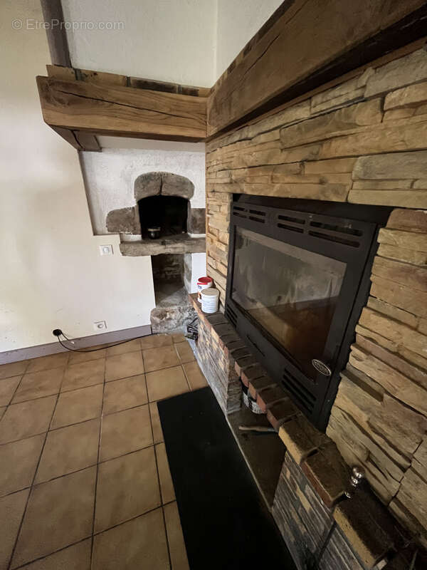 Maison à COMPREIGNAC