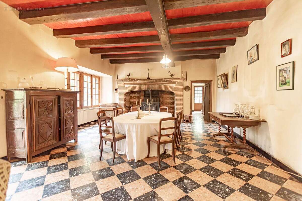 Maison à LISLE-SUR-TARN
