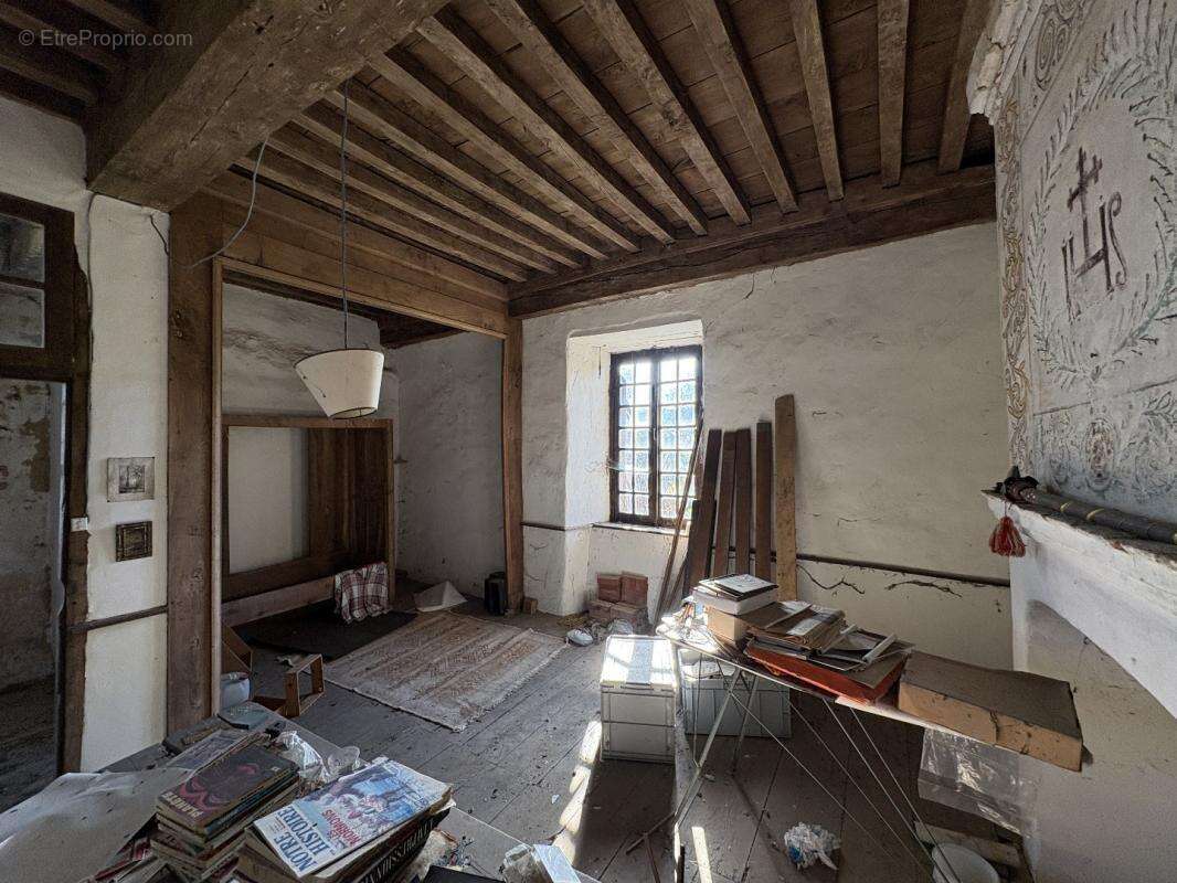 Maison à SALON-LA-TOUR