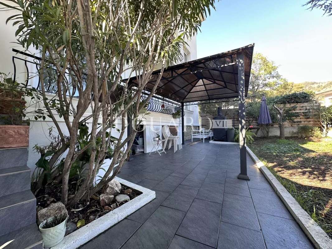 Appartement à ROQUEBRUNE-CAP-MARTIN