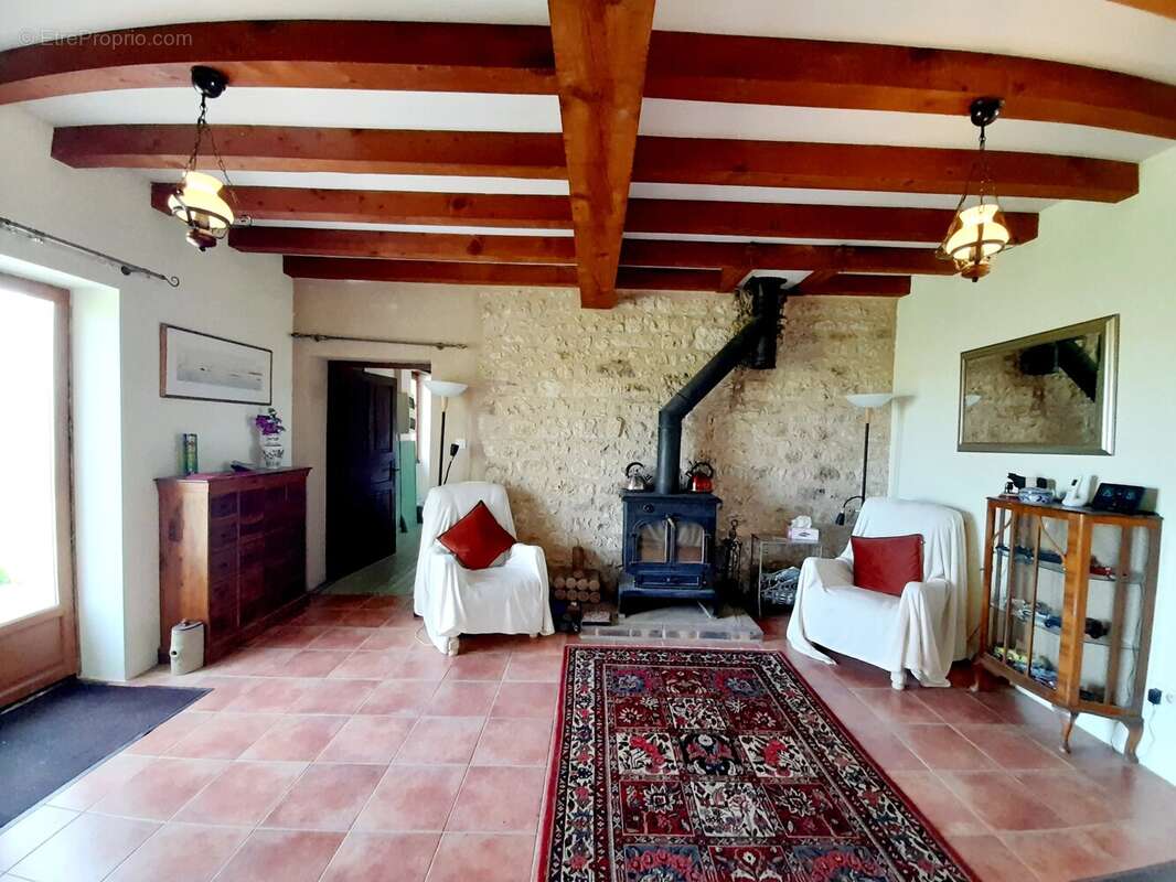 Maison à NAUSSANNES