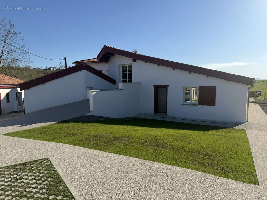 Appartement à BARDOS
