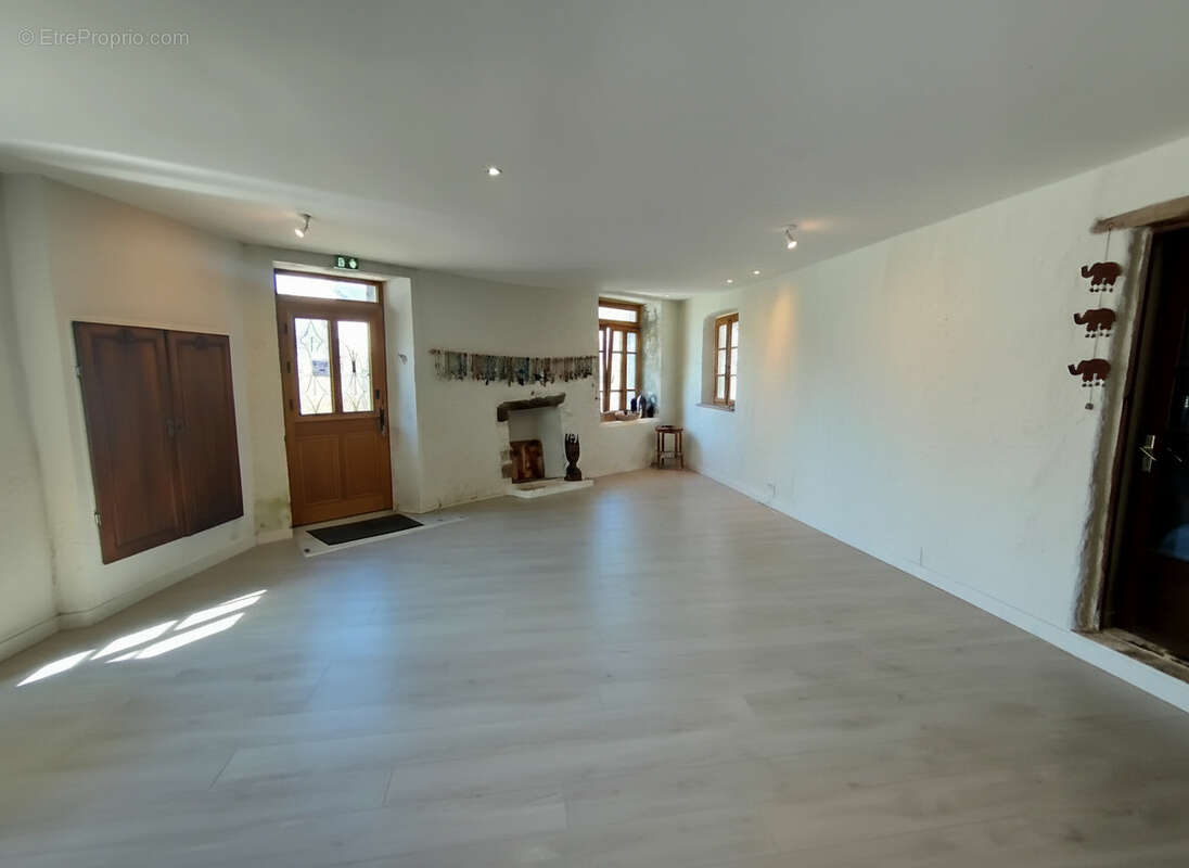 Maison à COMMANA