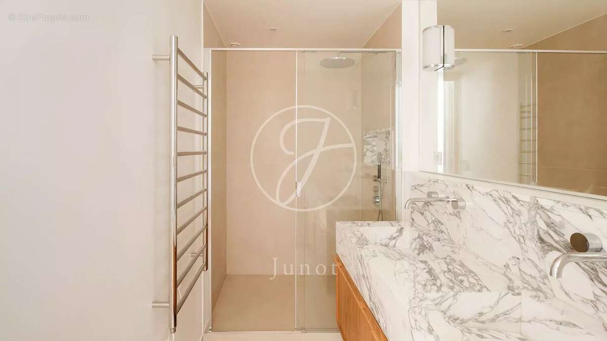 Appartement à PARIS-5E