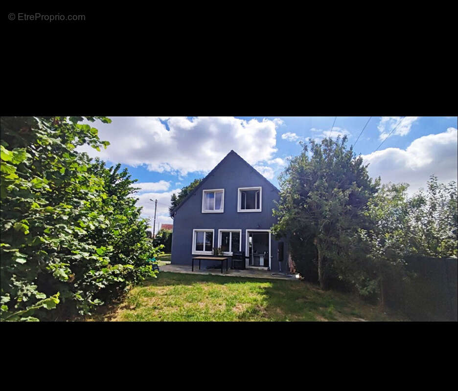Maison à ETAMPES