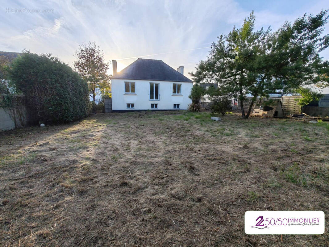 Maison à LANDIVISIAU