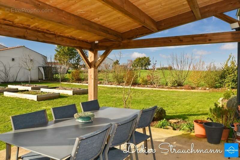 Maison à AIGREFEUILLE-D'AUNIS