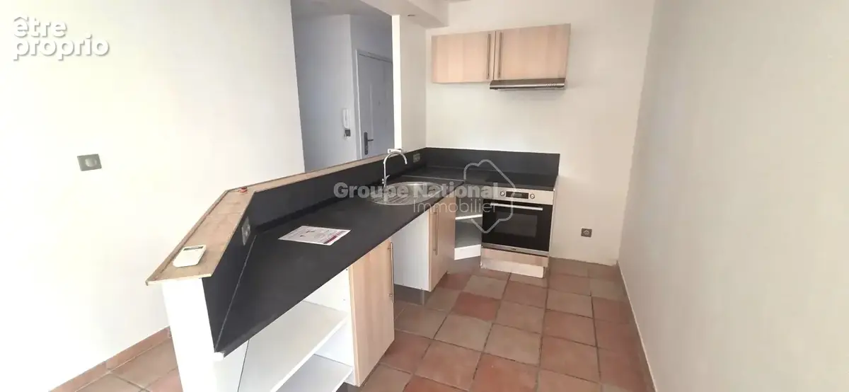LE ROVE! Dans résidence récente au calme à flanc de collines, bel appartement de type 3 de 64 m² au 1er étage d'une petite copro - photo 4