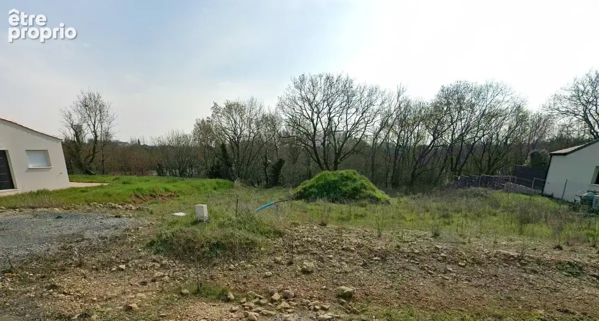 Photo Terrain à Saint-Maxire au prix de 57 400€