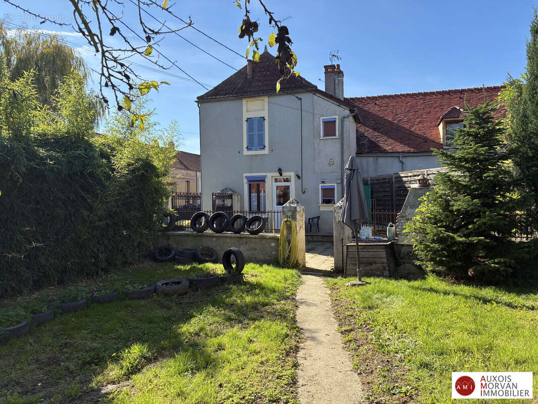 Maison à EPOISSES