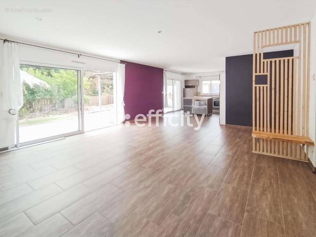 Maison 120 m² à Lagord  - photo 2
