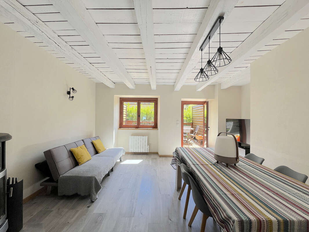 Maison à CHAINAZ-LES-FRASSES